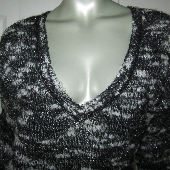 EILEEN FISHER Black/White Long Sweater Medium NWT - Picture 2 of 6